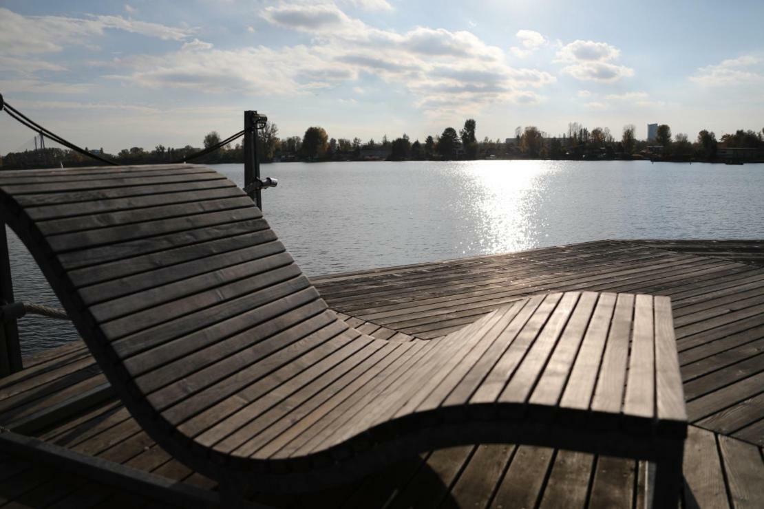 Bungalow At Lake Alte Donau فيينا المظهر الخارجي الصورة